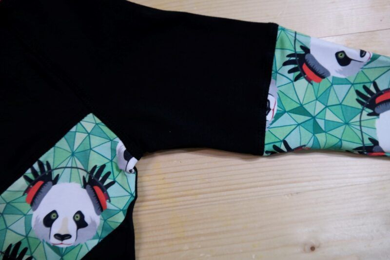 Panda-Pullover "Funky Panda" schwarz-grün – Bild 6