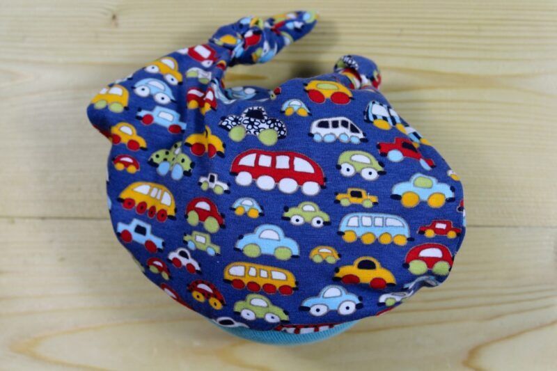 Baby-Chnopfzipfel-Mütze Auto blau-türkis – Bild 2