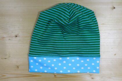 Beanie Streifen-Sterne grün-türkis