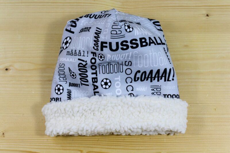 Winter-Wende-Beanie Fussball grau-offwhite – Bild 4