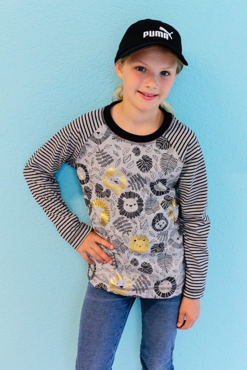 Pullover Löwe grau-schwarz-gold – Bild 2