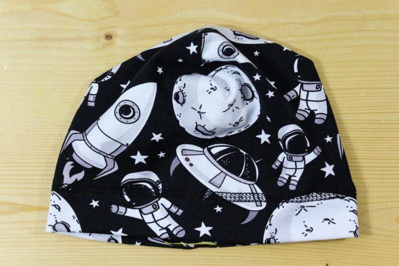 Baby-Beanie Weltall schwarz-weiss