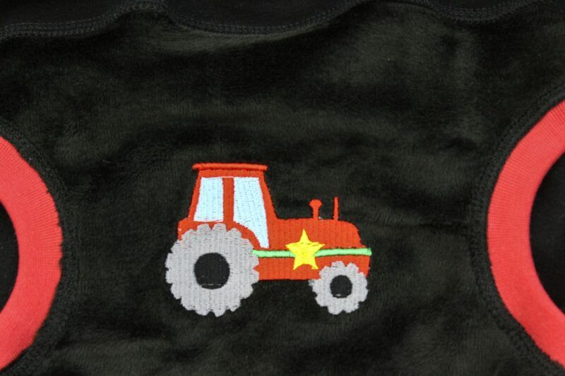 Kuschel-Pullunder Traktor schwarz-rot – Bild 4