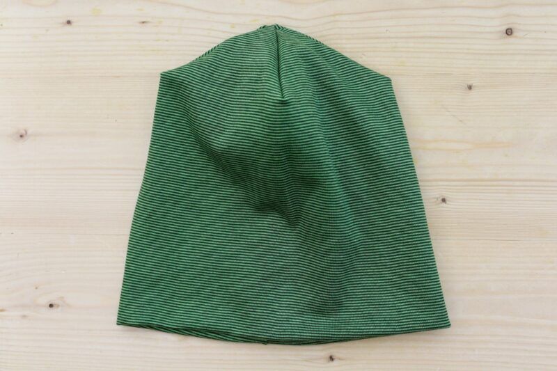 Beanie schmal-gestreift grün-hellgrün