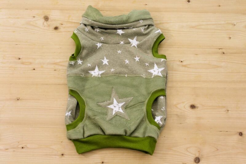 Kuschel-Pullunder Sterne olive