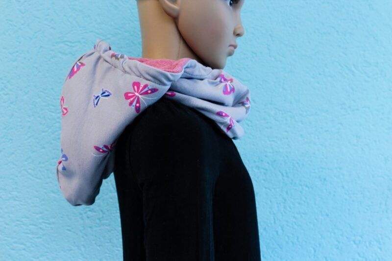 Kapuzen-Buff wendbar Schmetterlinge grau-rosa – Bild 6