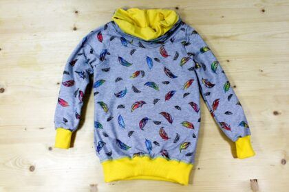Glitzer-Federn-Pullover grau-gelb