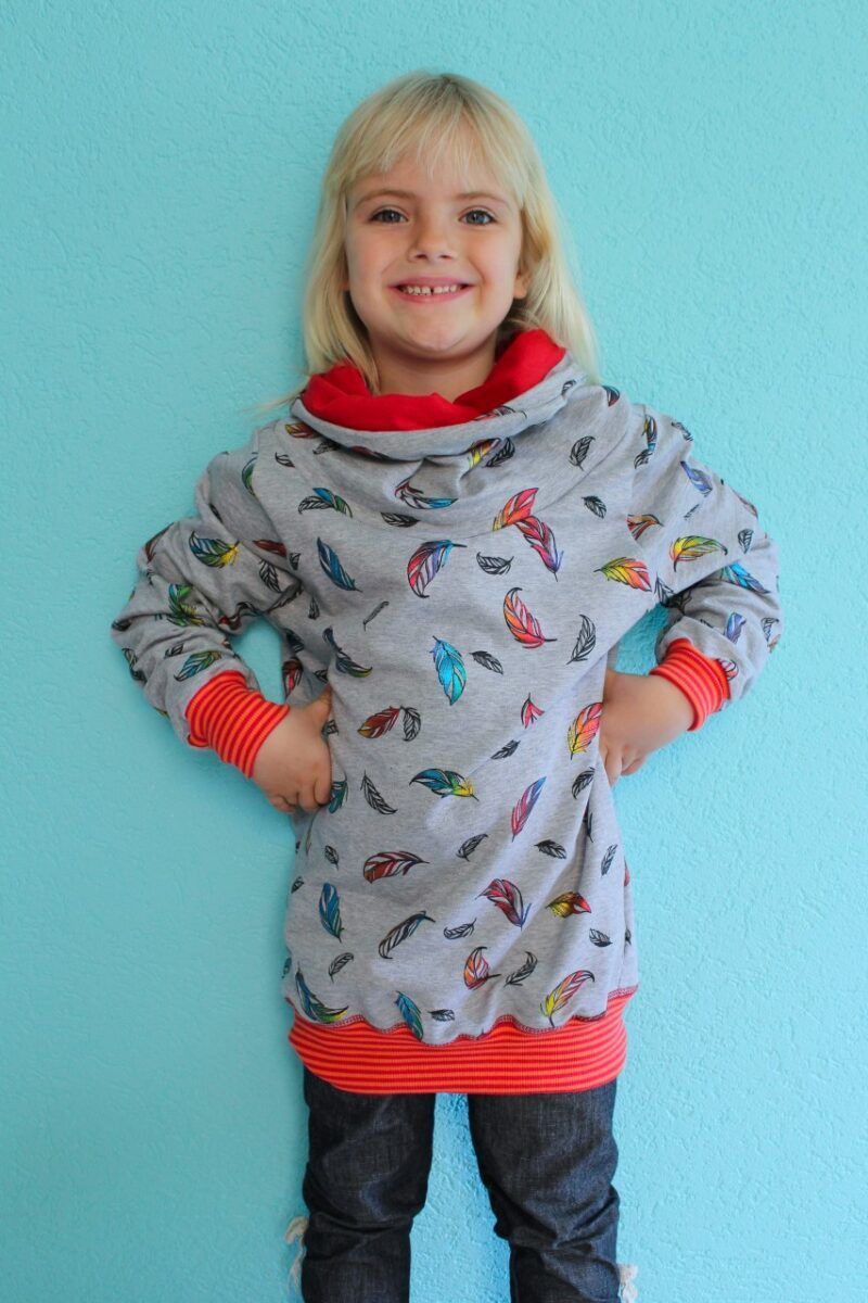 Glitzer-Federn-Pullover grau-rot – Bild 2