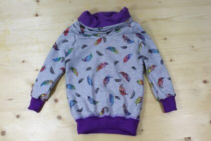 Glitzer-Federn-Pullover grau-violett