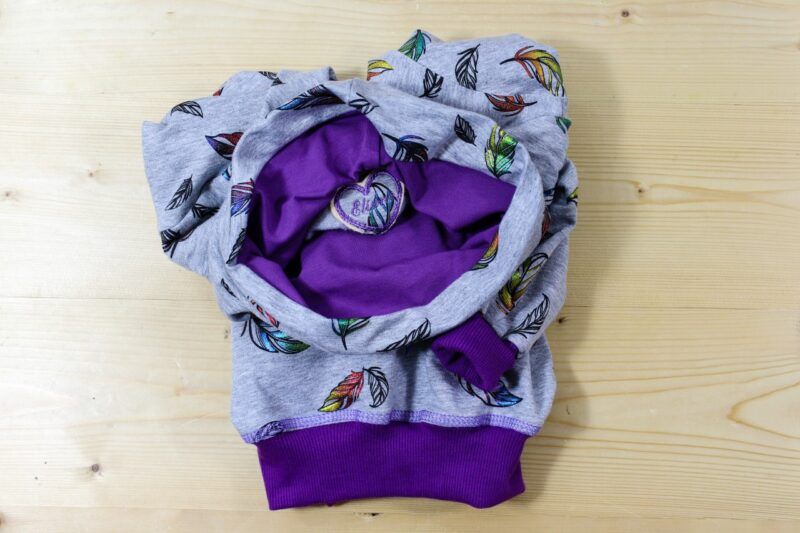 Glitzer-Federn-Pullover grau-violett – Bild 7