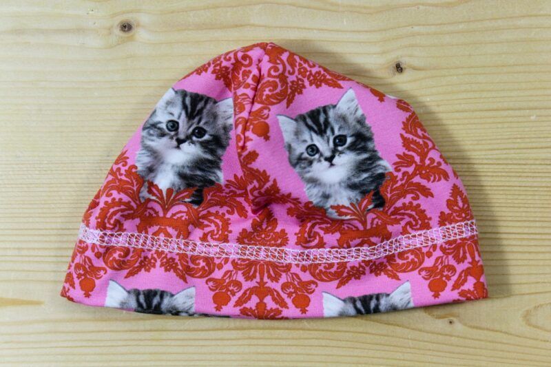 Baby-Beanie Büsi rosa