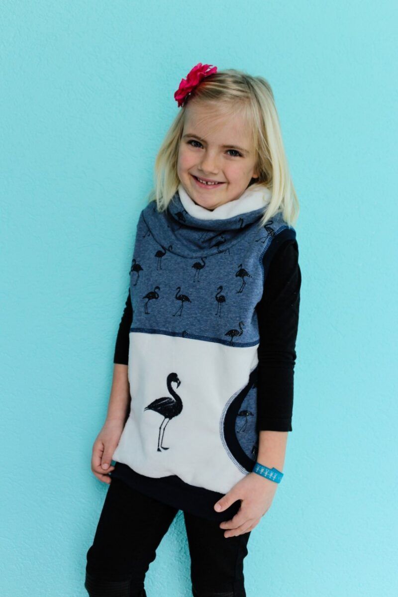 Kuschel-Pullunder Glitzer-Flamingo jeans-weiss – Bild 2