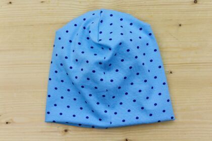 Beanie Punkte blau