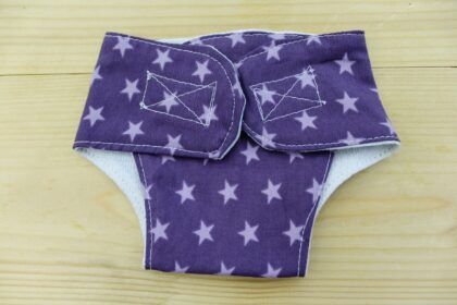 Puppenwindel Sterne violett