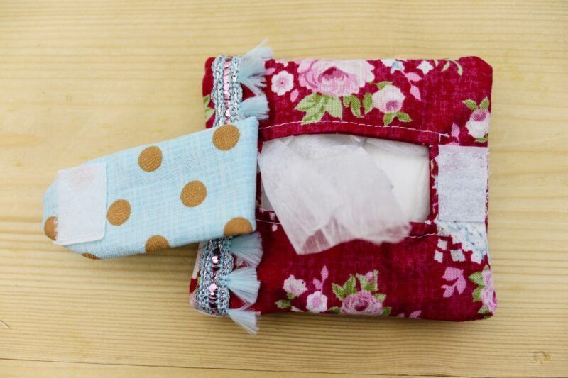 Puppen-Feuchttuch-Tasche Rosen rot – Bild 2