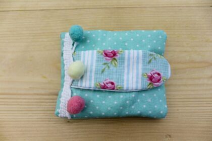 Puppen-Feuchttuch-Tasche Punkte aqua